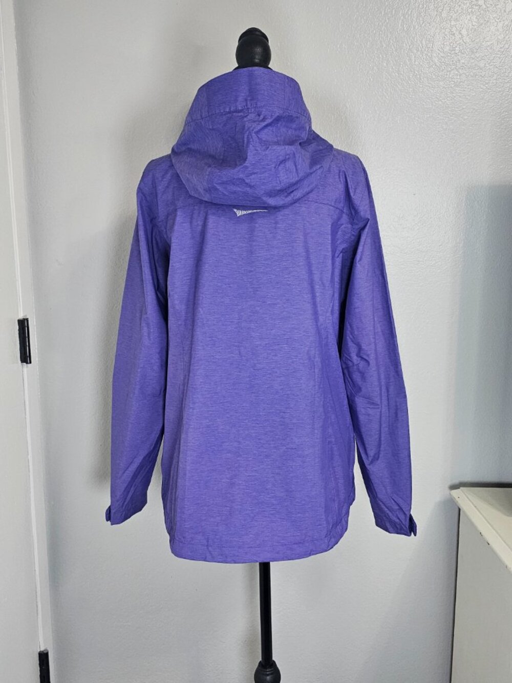 Paradox Purple Lightweight Women's Rain Jacket- Size Medium - Picture 3 of 6